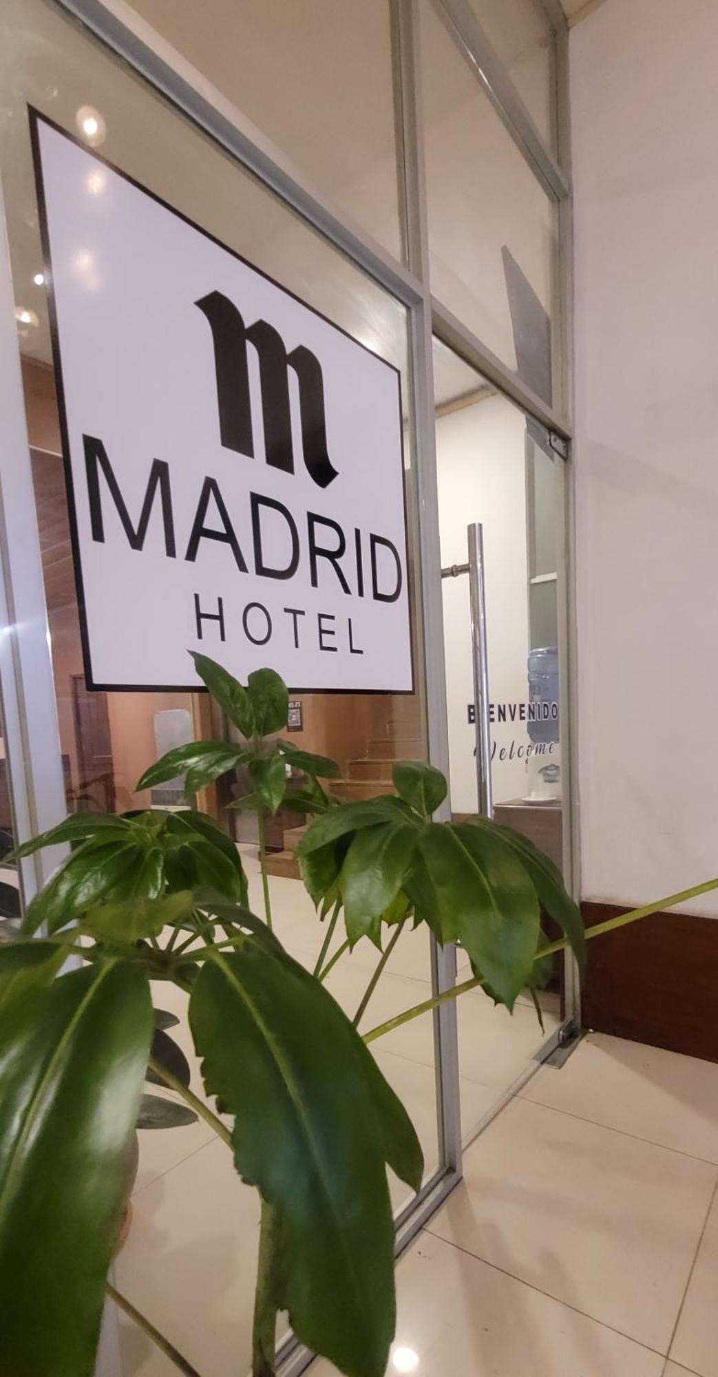 Hotel Madrid La Paz Exteriör bild